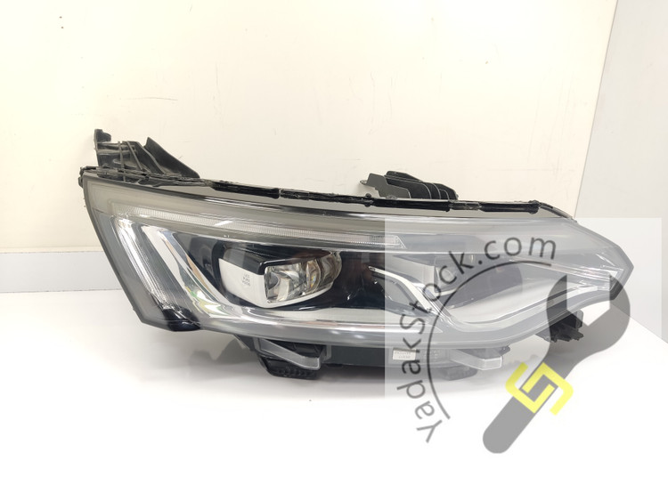 چراغ جلو راست تالیسمان